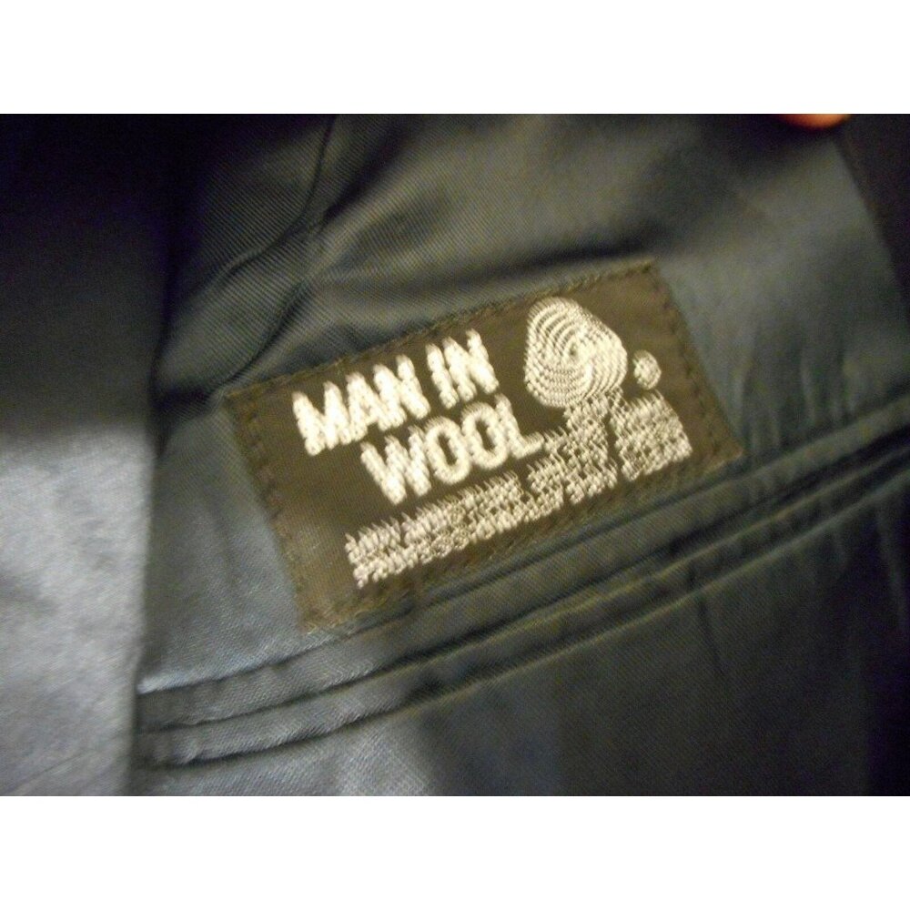 Vintage Stafford Navy Blue Pinstripe Wool Suit w/ Pleated pants - Union Label - Picture 9 of 12